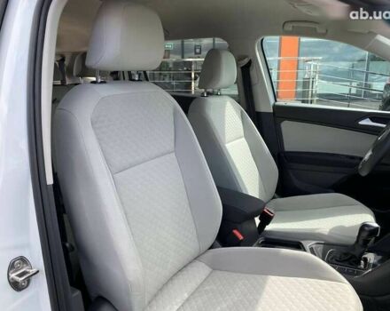 Фольксваген Тигуан, объемом двигателя 2 л и пробегом 33 тыс. км за 18900 $, фото 24 на Automoto.ua