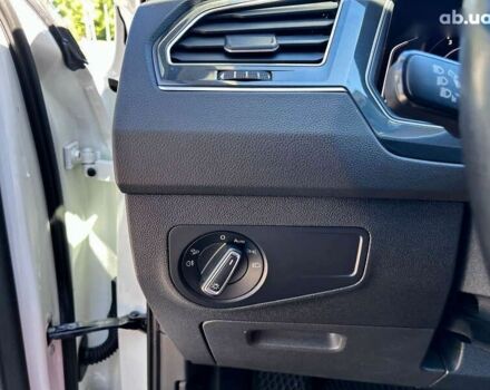 Фольксваген Тигуан, объемом двигателя 2 л и пробегом 110 тыс. км за 32999 $, фото 12 на Automoto.ua
