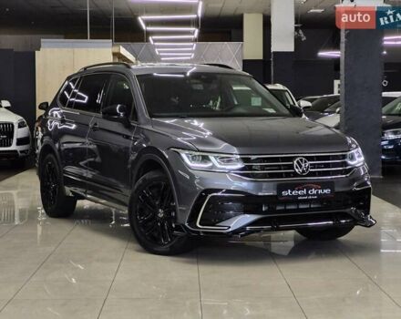 Фольксваген Тігуан, об'ємом двигуна 2 л та пробігом 80 тис. км за 28489 $, фото 2 на Automoto.ua