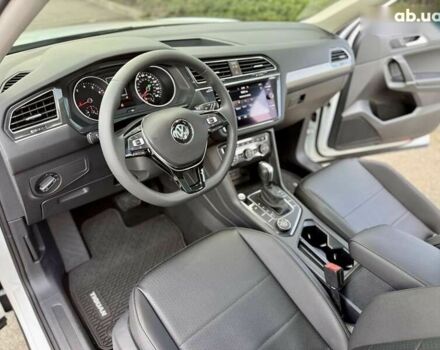 Фольксваген Тігуан, об'ємом двигуна 2 л та пробігом 55 тис. км за 21800 $, фото 13 на Automoto.ua