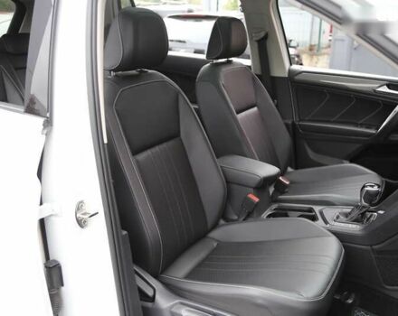 Фольксваген Тигуан, объемом двигателя 2 л и пробегом 21 тыс. км за 27900 $, фото 12 на Automoto.ua