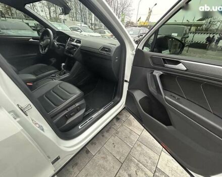 Фольксваген Тігуан, об'ємом двигуна 2 л та пробігом 65 тис. км за 36800 $, фото 29 на Automoto.ua