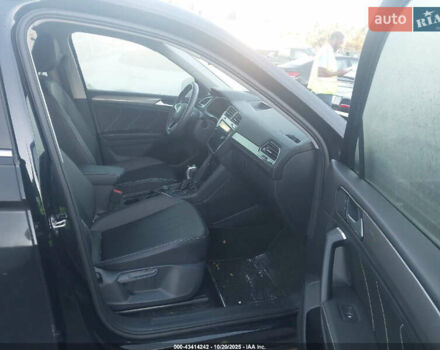 Фольксваген Тигуан, объемом двигателя 1.98 л и пробегом 16 тыс. км за 9000 $, фото 3 на Automoto.ua