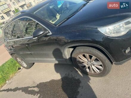 Фольксваген Тигуан 2009 в Киеве на Automoto.ua Фольксваген Тигуан, объемом двигателя 2 л и пробегом 190 тыс. км за 11700 $, фото 1 на Automoto.ua