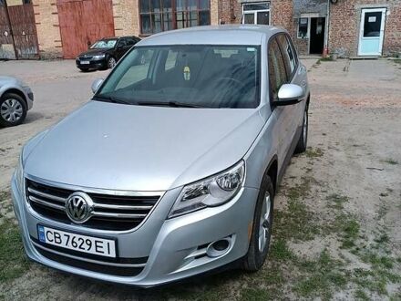 Фольксваген Тігуан 2011 у Чернігові на Automoto.ua Фольксваген Тігуан, об'ємом двигуна 2 л та пробігом 245 тис. км за 10990 $, фото 1 на Automoto.ua
