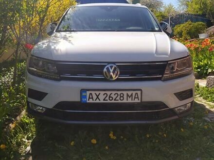 Фольксваген Тигуан 2017 в Харькове на Automoto.ua Фольксваген Тигуан, объемом двигателя 1.97 л и пробегом 279 тыс. км за 24000 $, фото 1 на Automoto.ua