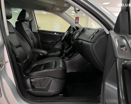 Сірий Фольксваген Тігуан, об'ємом двигуна 0 л та пробігом 220 тис. км за 12600 $, фото 10 на Automoto.ua