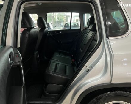 Сірий Фольксваген Тігуан, об'ємом двигуна 0 л та пробігом 220 тис. км за 12600 $, фото 9 на Automoto.ua