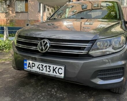 Серый Фольксваген Тигуан, объемом двигателя 2 л и пробегом 177 тыс. км за 12850 $, фото 1 на Automoto.ua