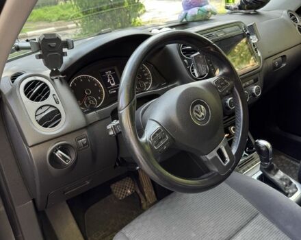 Серый Фольксваген Тигуан, объемом двигателя 2 л и пробегом 177 тыс. км за 12850 $, фото 7 на Automoto.ua