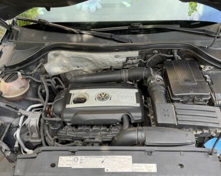 Серый Фольксваген Тигуан, объемом двигателя 2 л и пробегом 177 тыс. км за 12850 $, фото 6 на Automoto.ua