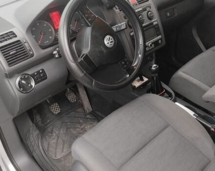 Серый Фольксваген Тигуан, объемом двигателя 1.9 л и пробегом 245 тыс. км за 8600 $, фото 11 на Automoto.ua