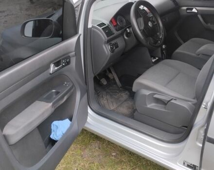 Серый Фольксваген Тигуан, объемом двигателя 1.9 л и пробегом 245 тыс. км за 8600 $, фото 9 на Automoto.ua