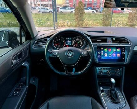 Серый Фольксваген Тигуан, объемом двигателя 2 л и пробегом 155 тыс. км за 18500 $, фото 10 на Automoto.ua