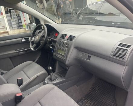 Серый Фольксваген Тигуан, объемом двигателя 1.6 л и пробегом 207 тыс. км за 5000 $, фото 7 на Automoto.ua