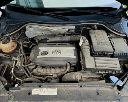 Сірий Фольксваген Тігуан, об'ємом двигуна 2 л та пробігом 204 тис. км за 9000 $, фото 7 на Automoto.ua