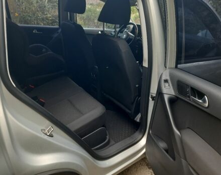 Серый Фольксваген Тигуан, объемом двигателя 2 л и пробегом 174 тыс. км за 12000 $, фото 7 на Automoto.ua