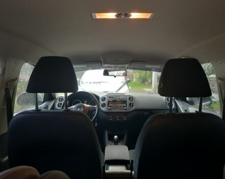 Серый Фольксваген Тигуан, объемом двигателя 2 л и пробегом 174 тыс. км за 12000 $, фото 15 на Automoto.ua