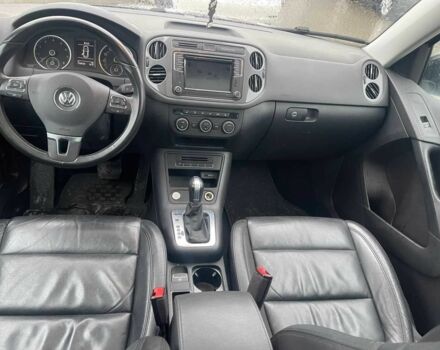 Сірий Фольксваген Тігуан, об'ємом двигуна 0 л та пробігом 208 тис. км за 11000 $, фото 9 на Automoto.ua