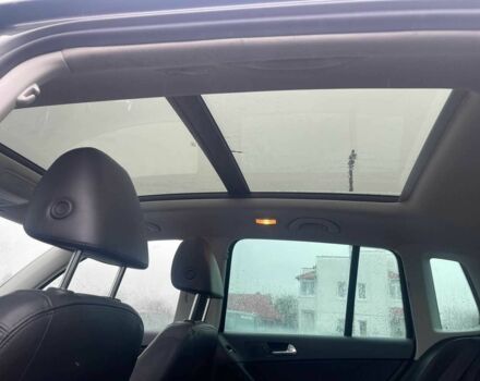 Сірий Фольксваген Тігуан, об'ємом двигуна 0 л та пробігом 208 тис. км за 11000 $, фото 10 на Automoto.ua