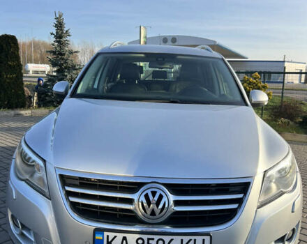 Серый Фольксваген Тигуан, объемом двигателя 2 л и пробегом 270 тыс. км за 9950 $, фото 6 на Automoto.ua