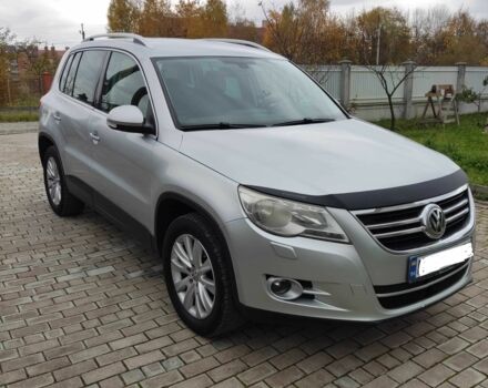Серый Фольксваген Тигуан, объемом двигателя 2 л и пробегом 350 тыс. км за 9050 $, фото 2 на Automoto.ua