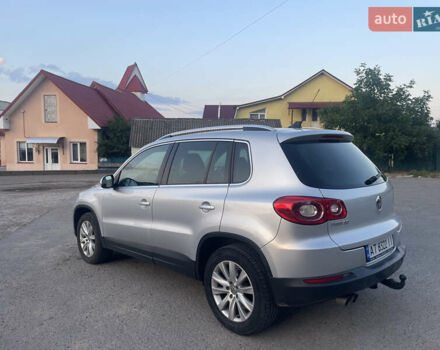 Сірий Фольксваген Тігуан, об'ємом двигуна 2 л та пробігом 280 тис. км за 10699 $, фото 5 на Automoto.ua