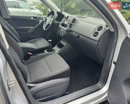 Сірий Фольксваген Тігуан, об'ємом двигуна 1.4 л та пробігом 249 тис. км за 8200 $, фото 10 на Automoto.ua