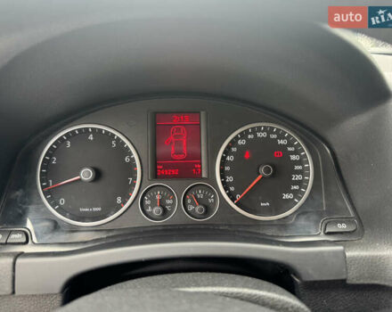 Сірий Фольксваген Тігуан, об'ємом двигуна 1.4 л та пробігом 249 тис. км за 8200 $, фото 16 на Automoto.ua