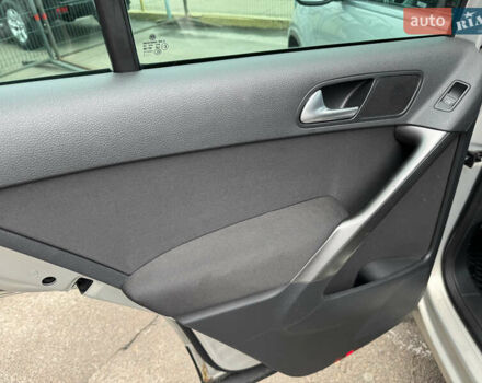 Сірий Фольксваген Тігуан, об'ємом двигуна 1.98 л та пробігом 145 тис. км за 9790 $, фото 27 на Automoto.ua