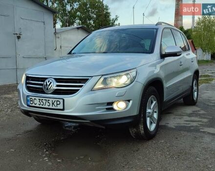 Серый Фольксваген Тигуан, объемом двигателя 1.97 л и пробегом 306 тыс. км за 10000 $, фото 11 на Automoto.ua