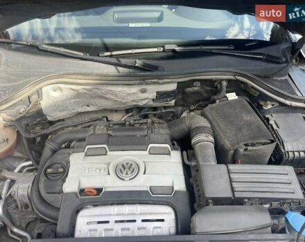 Серый Фольксваген Тигуан, объемом двигателя 1.39 л и пробегом 260 тыс. км за 7500 $, фото 11 на Automoto.ua