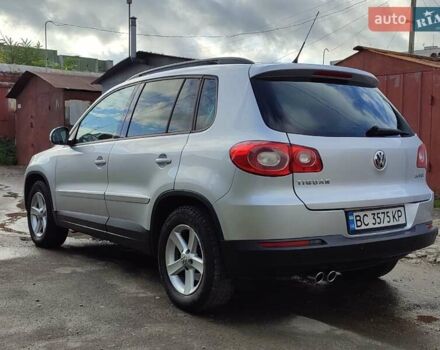Серый Фольксваген Тигуан, объемом двигателя 1.97 л и пробегом 306 тыс. км за 10000 $, фото 10 на Automoto.ua