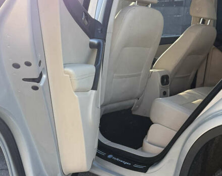 Сірий Фольксваген Тігуан, об'ємом двигуна 2 л та пробігом 158 тис. км за 10800 $, фото 15 на Automoto.ua