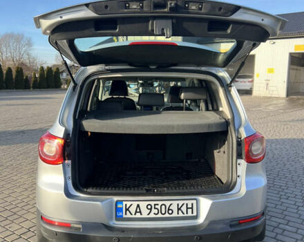 Серый Фольксваген Тигуан, объемом двигателя 2 л и пробегом 270 тыс. км за 9950 $, фото 10 на Automoto.ua