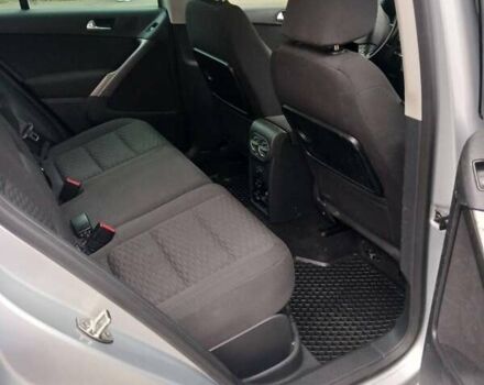 Серый Фольксваген Тигуан, объемом двигателя 2 л и пробегом 272 тыс. км за 9400 $, фото 8 на Automoto.ua