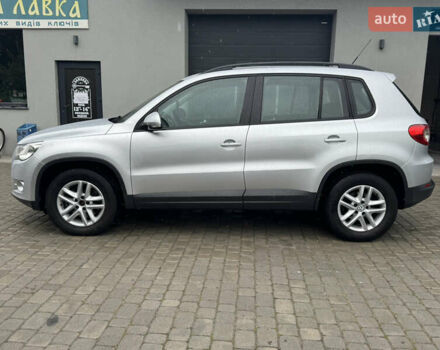 Сірий Фольксваген Тігуан, об'ємом двигуна 1.4 л та пробігом 249 тис. км за 8200 $, фото 3 на Automoto.ua