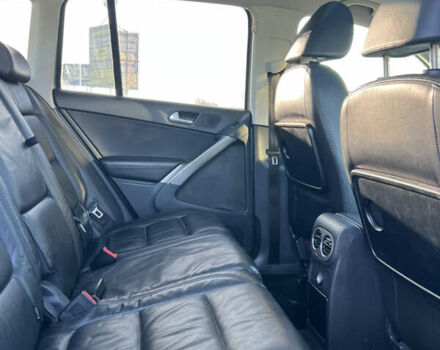 Серый Фольксваген Тигуан, объемом двигателя 2 л и пробегом 270 тыс. км за 9950 $, фото 14 на Automoto.ua