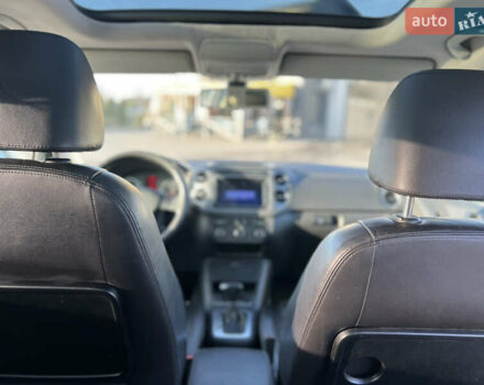 Серый Фольксваген Тигуан, объемом двигателя 2 л и пробегом 270 тыс. км за 9950 $, фото 16 на Automoto.ua