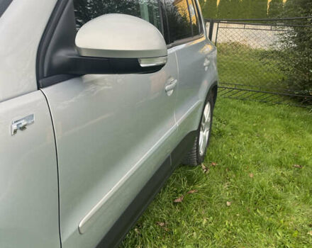 Серый Фольксваген Тигуан, объемом двигателя 2 л и пробегом 254 тыс. км за 10600 $, фото 10 на Automoto.ua