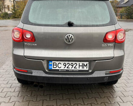Серый Фольксваген Тигуан, объемом двигателя 1.97 л и пробегом 298 тыс. км за 9200 $, фото 5 на Automoto.ua