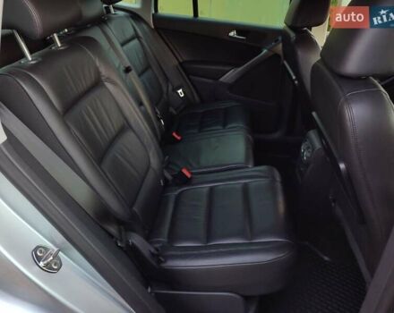 Серый Фольксваген Тигуан, объемом двигателя 1.97 л и пробегом 306 тыс. км за 10000 $, фото 30 на Automoto.ua