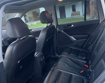 Серый Фольксваген Тигуан, объемом двигателя 2 л и пробегом 254 тыс. км за 10600 $, фото 29 на Automoto.ua