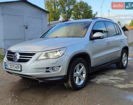 Серый Фольксваген Тигуан, объемом двигателя 1.97 л и пробегом 306 тыс. км за 10000 $, фото 7 на Automoto.ua