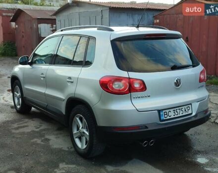 Серый Фольксваген Тигуан, объемом двигателя 1.97 л и пробегом 306 тыс. км за 10000 $, фото 14 на Automoto.ua