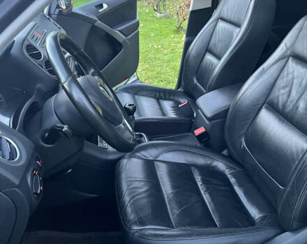 Серый Фольксваген Тигуан, объемом двигателя 2 л и пробегом 254 тыс. км за 10600 $, фото 39 на Automoto.ua