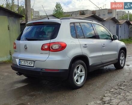 Серый Фольксваген Тигуан, объемом двигателя 1.97 л и пробегом 306 тыс. км за 10000 $, фото 9 на Automoto.ua