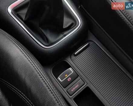 Серый Фольксваген Тигуан, объемом двигателя 1.97 л и пробегом 306 тыс. км за 10000 $, фото 40 на Automoto.ua