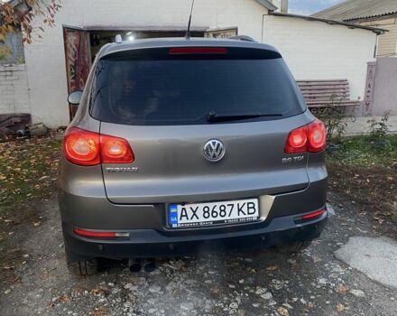 Серый Фольксваген Тигуан, объемом двигателя 2 л и пробегом 230 тыс. км за 11500 $, фото 1 на Automoto.ua