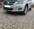 Серый Фольксваген Тигуан, объемом двигателя 2 л и пробегом 350 тыс. км за 9050 $, фото 5 на Automoto.ua